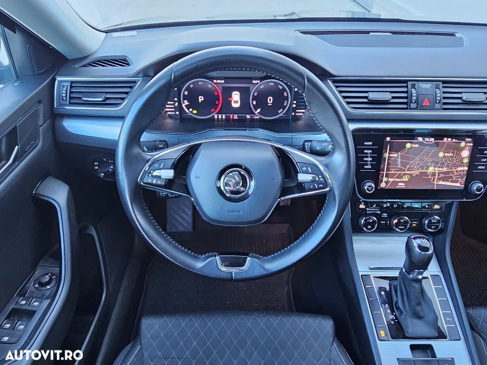 Skoda Superb 2.0 TDI DSG Sportline - 11