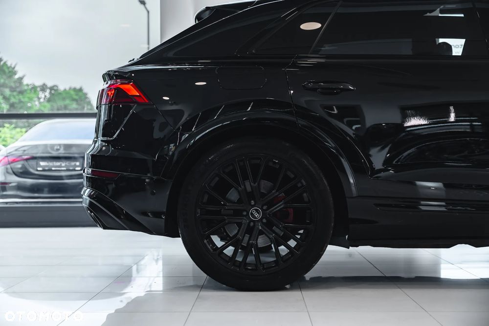 Audi SQ8 - 11