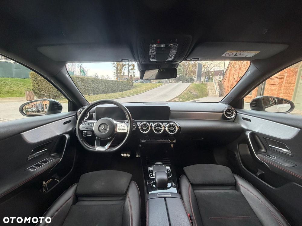 Mercedes-Benz Klasa A 180 AMG Line 7G-DCT - 17