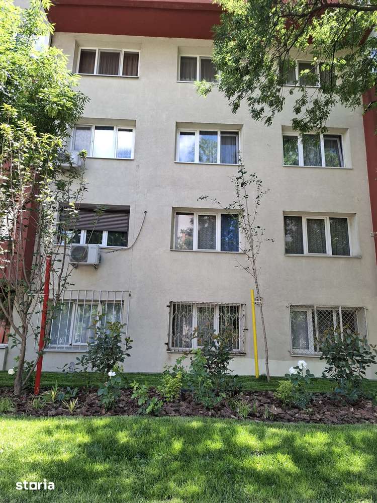 Apartament 4 camere decomandat - Imagine principală: 3/12