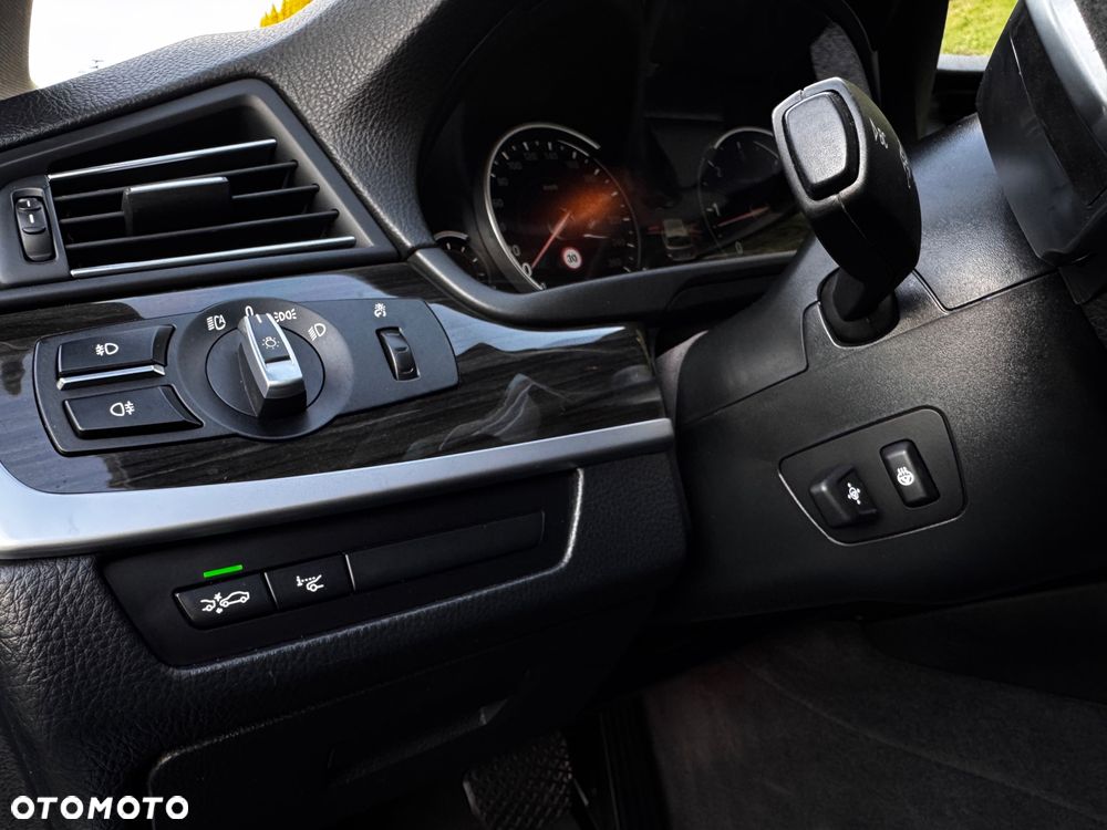 BMW Seria 5 530d xDrive Luxury Line - 19