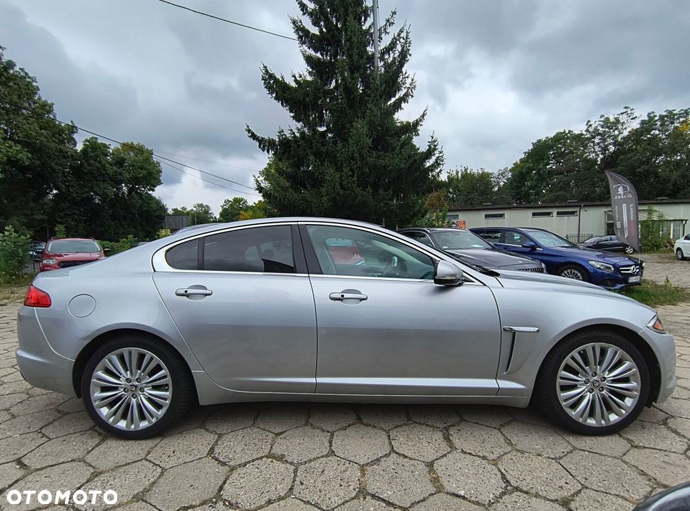 Jaguar XF - 4