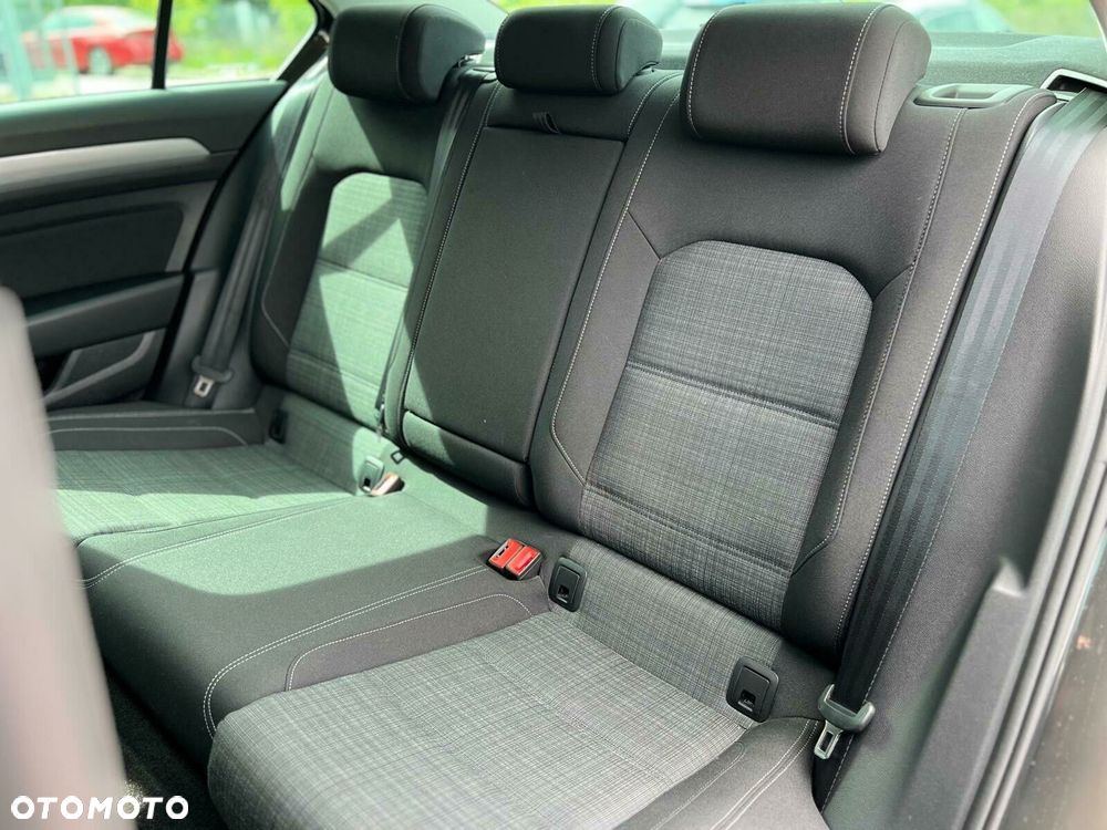 Volkswagen Passat 2.0 TDI EVO Business DSG - 23