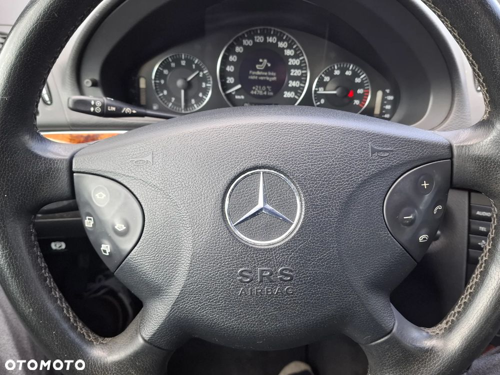 Mercedes-Benz Klasa E 320 4-Matic Avantgarde - 26