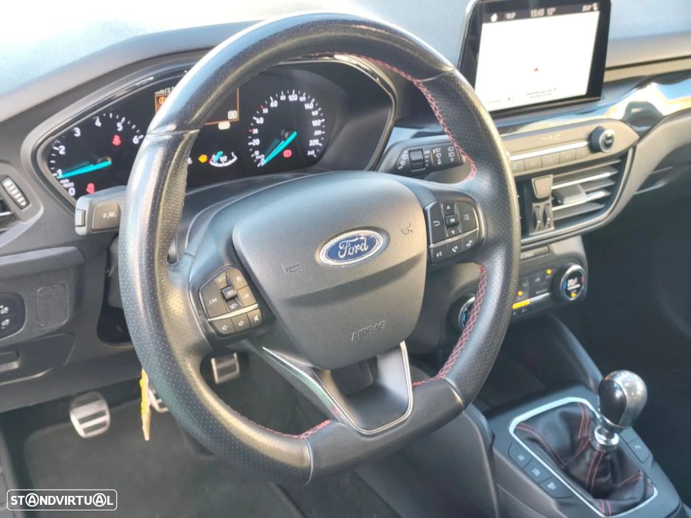 Ford Focus SW 1.0 EcoBoost MHEV ST-Line Design SIP - 29