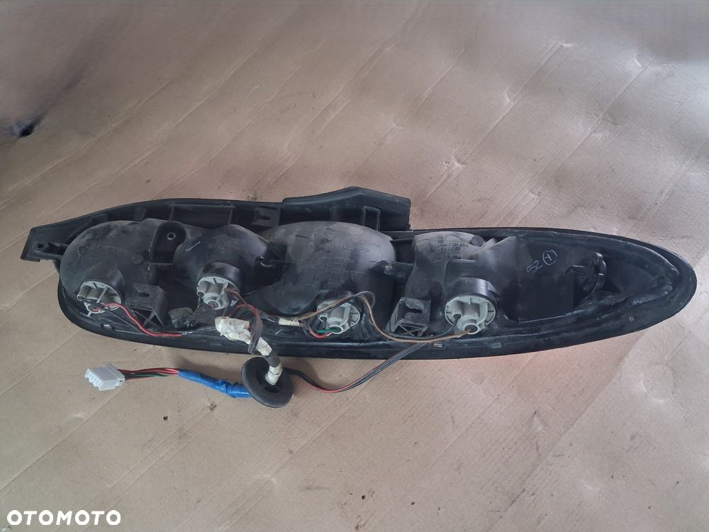 Lampa tył MAZDA MX 3 lewa prawa  OE - 2