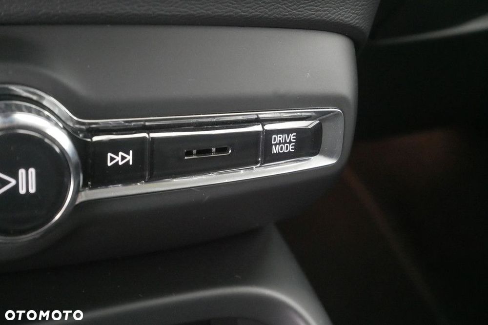 Volvo XC 40 - 23