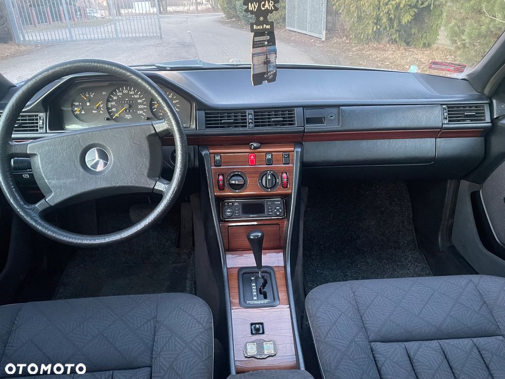 Mercedes-Benz W124 (1984-1993) - 9