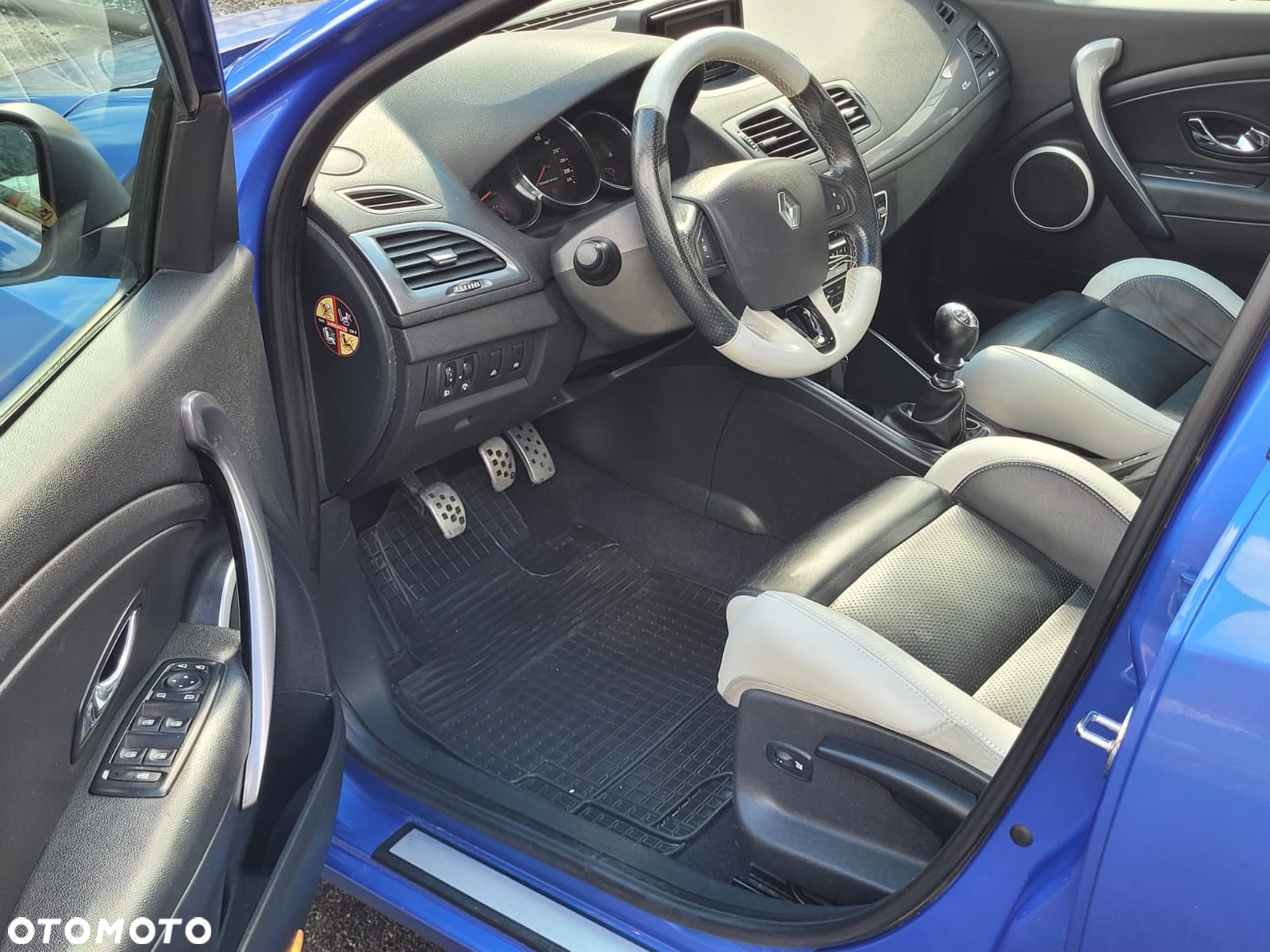 Renault Megane 1.6 dCi Energy Bose Edition - 24