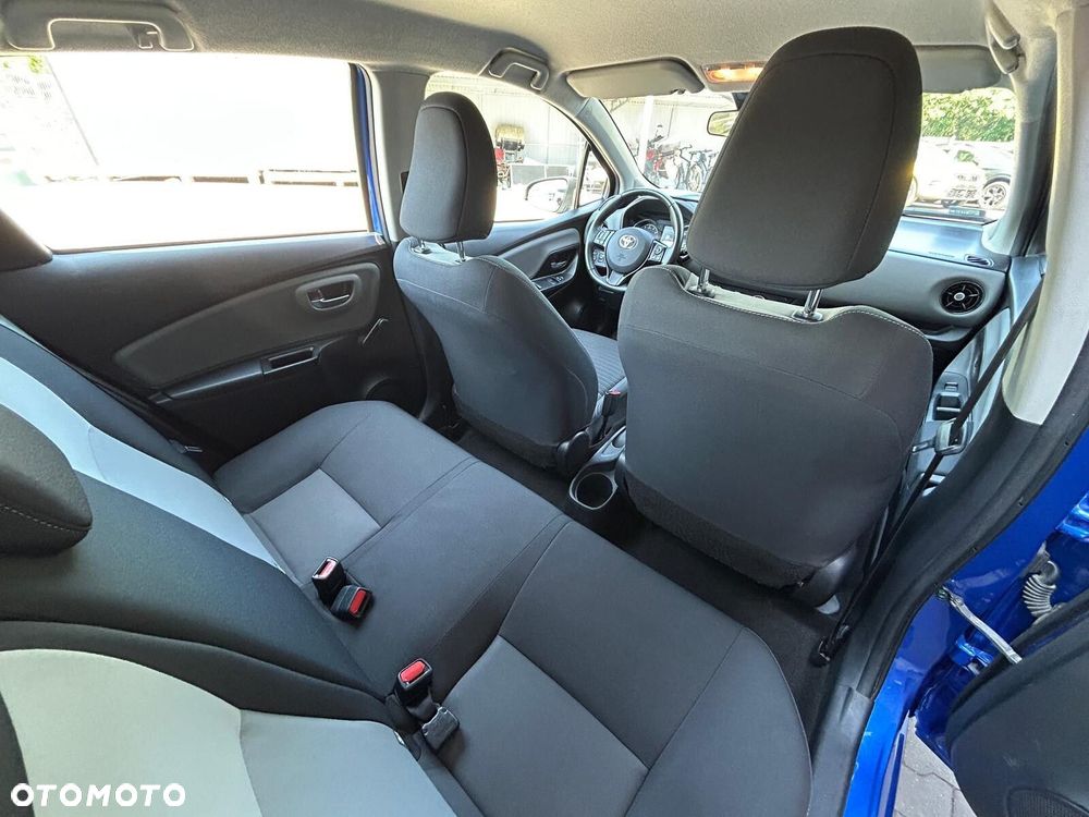 Toyota Yaris 1.5 Premium - 9