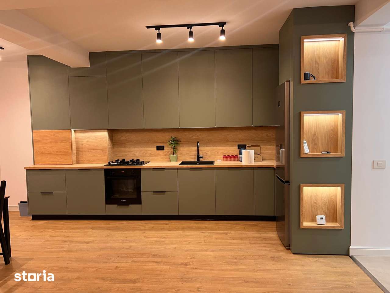 IASI-REDIU –Apartament cu 3 camere ultramodern- suprafata vitrata mare - Imagine principală: 4/20