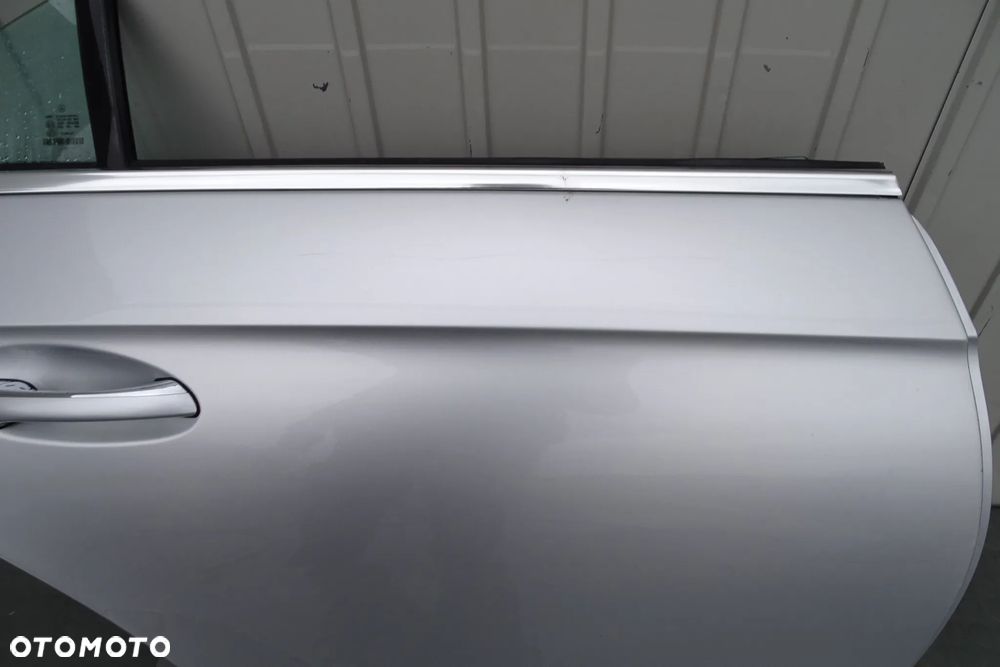 Mercedes CLS W219 Drzwi prawy prawe tył C775 - 3