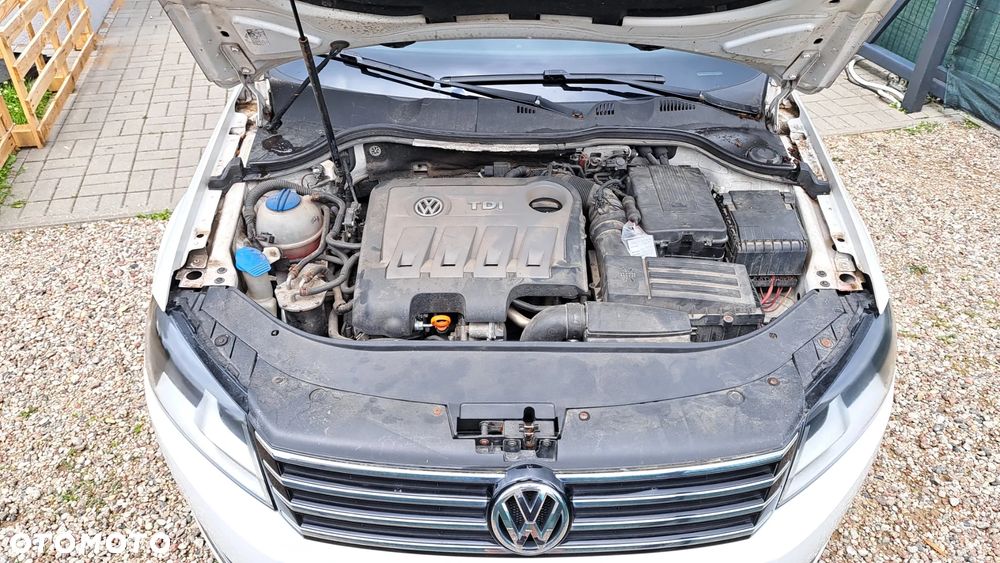 Volkswagen Passat 2.0 TDI BlueMotion Technology Exclusive - 28