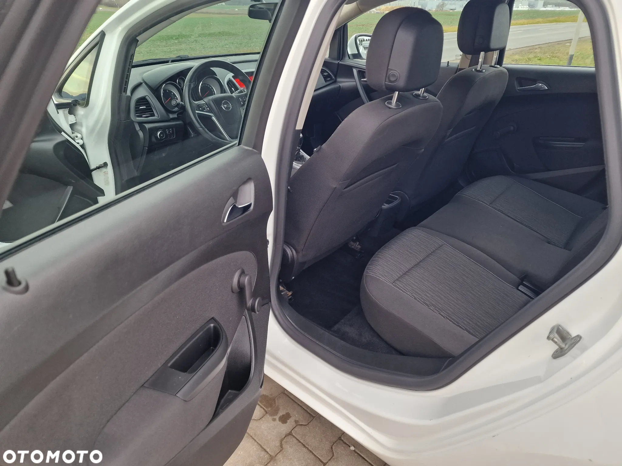 Opel Astra 1.6 D Start/Stop Sports Tourer Business - 19