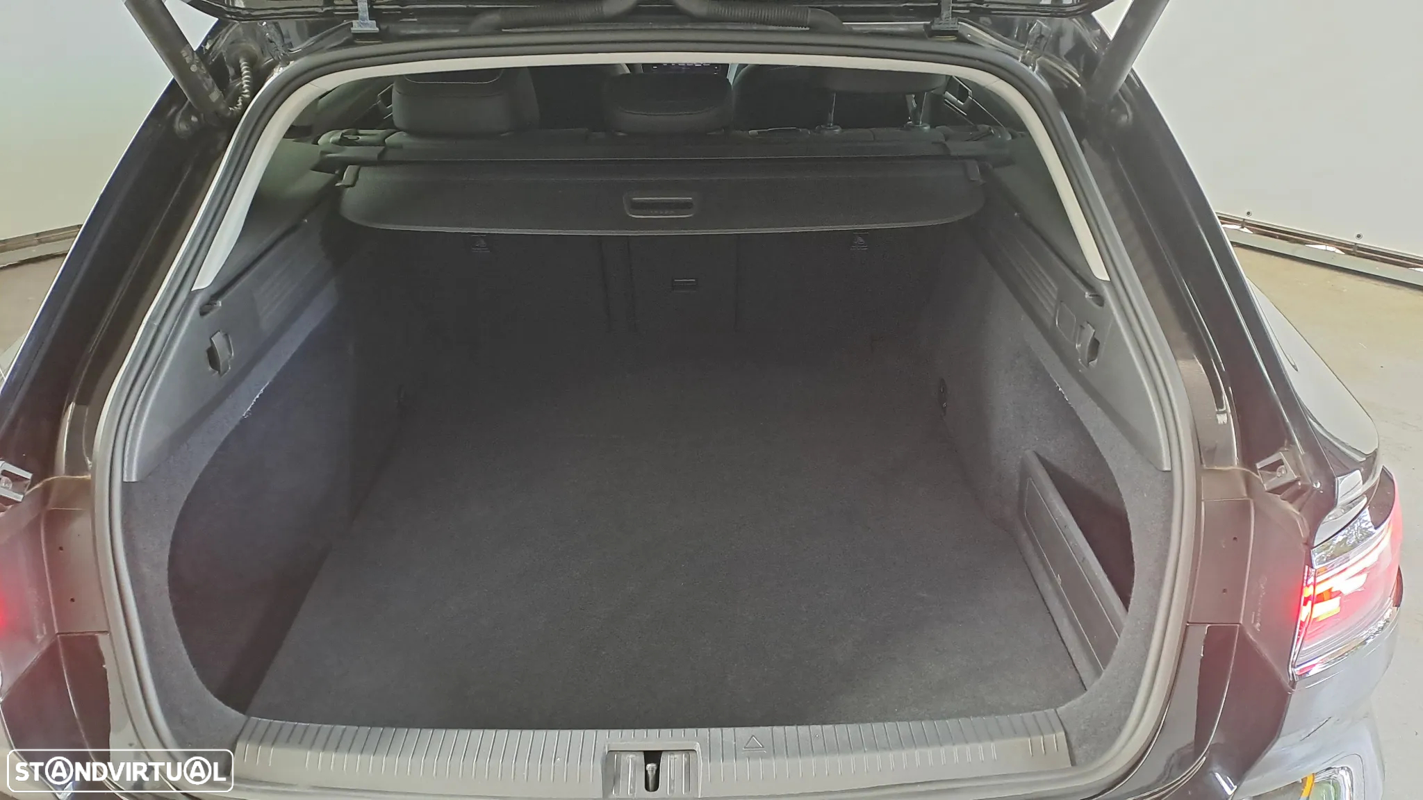 VW Arteon Shooting Brake 2.0 TDI Elegance DSG - 27