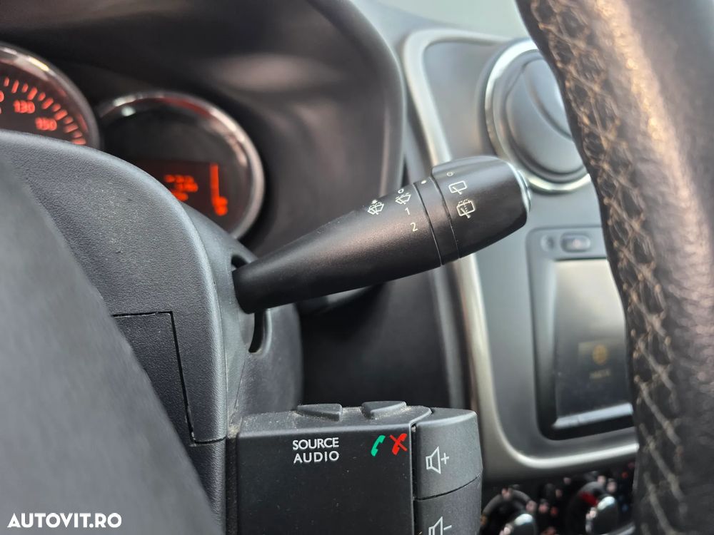 Dacia Logan MCV dCi 90 Laureate - 21