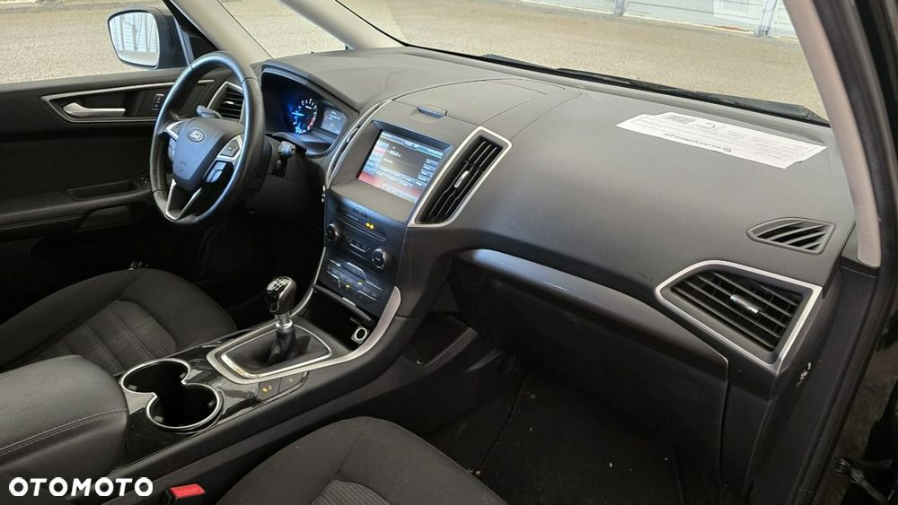 Ford Galaxy - 22