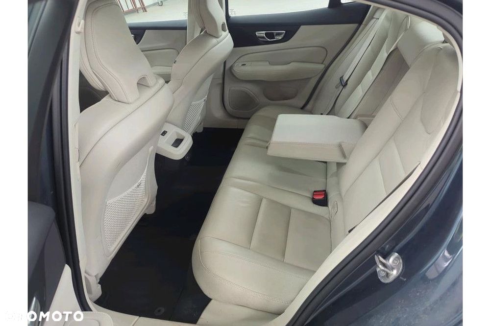 Volvo S60 - 8