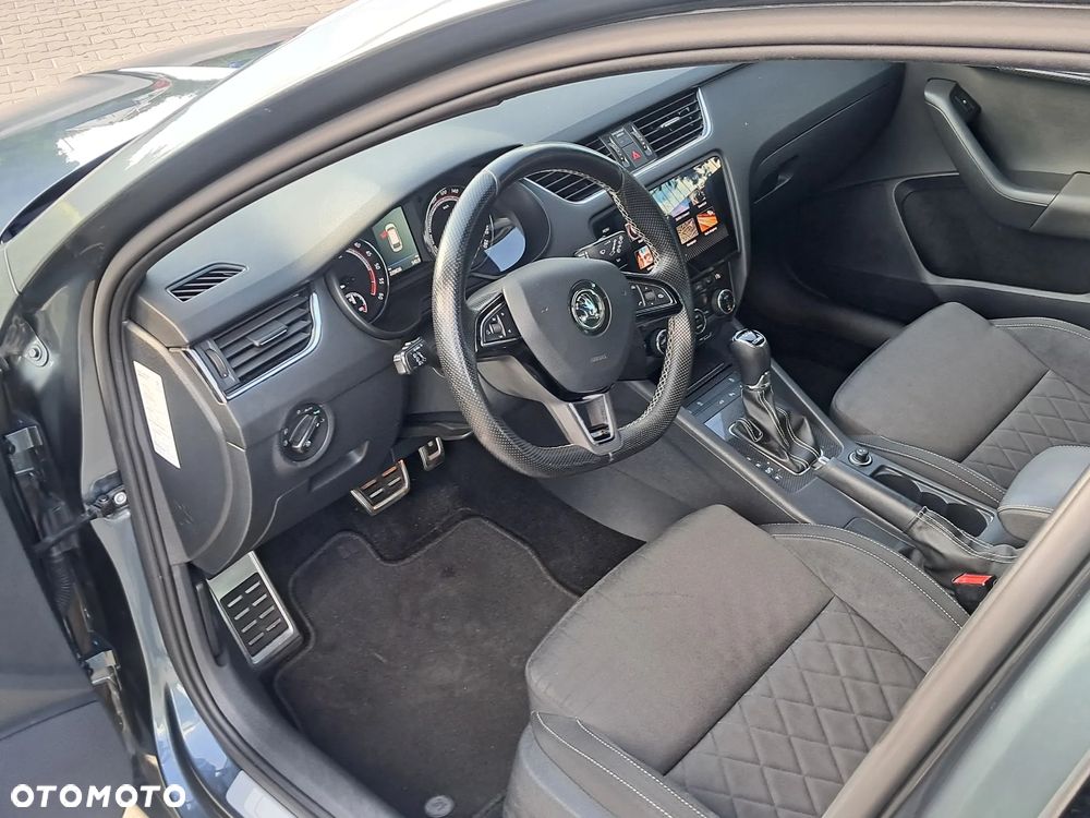 Skoda Octavia 2.0 TDI DSG RS - 17