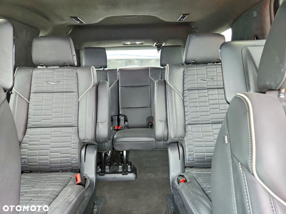 Cadillac Escalade 6.2 V8 AWD AT Platinum - 11