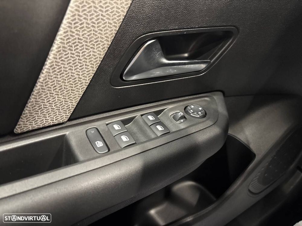 Citroën C4 1.2 PureTech Plus - 21
