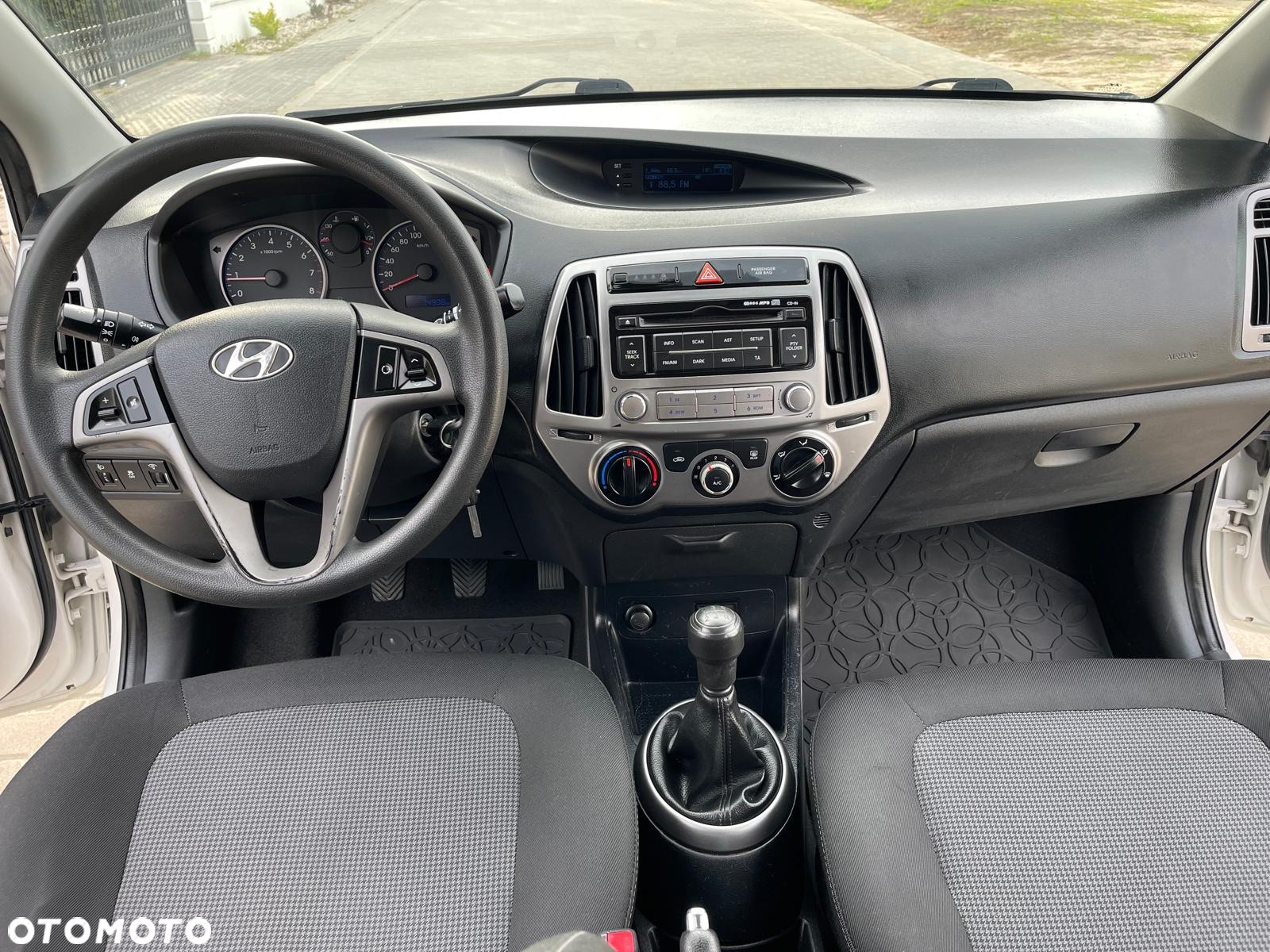 Hyundai i20 1.2 Trend - 17
