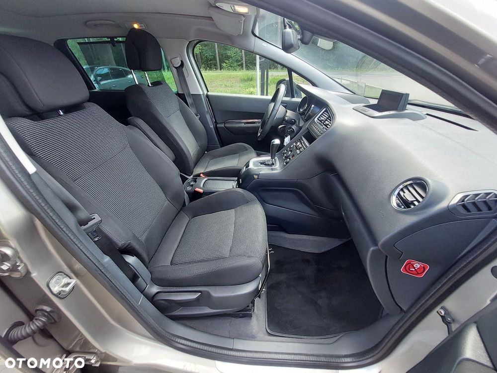 Peugeot 5008 2.0 HDi Premium + - 9