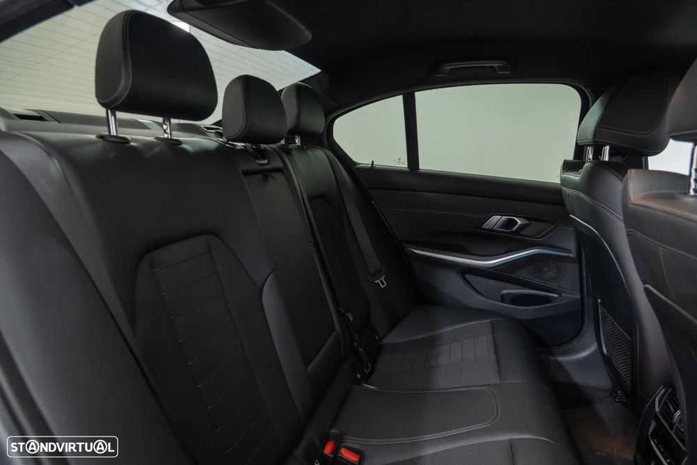 BMW 320 e Corporate Edition Auto - 32