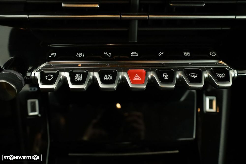 Peugeot 208 1.2 PureTech Allure EAT8 - 13