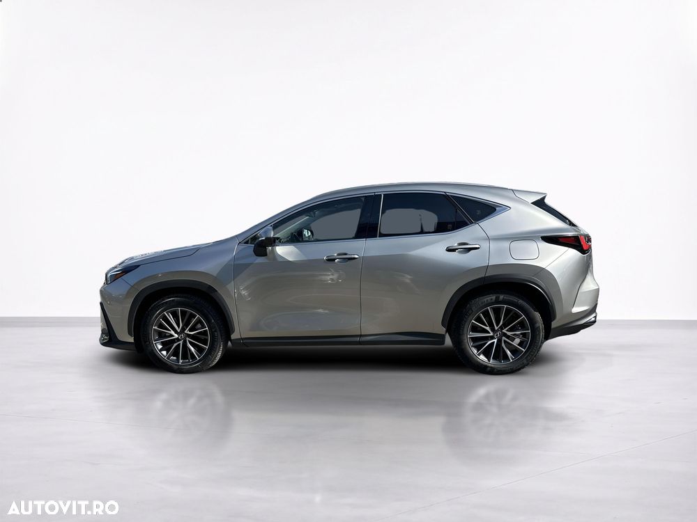 Lexus Seria NX 450h+ E-FOUR - 3