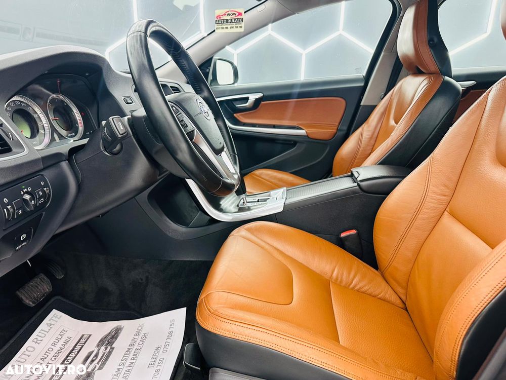 Volvo V60 D4 Geartronic Momentum - 13