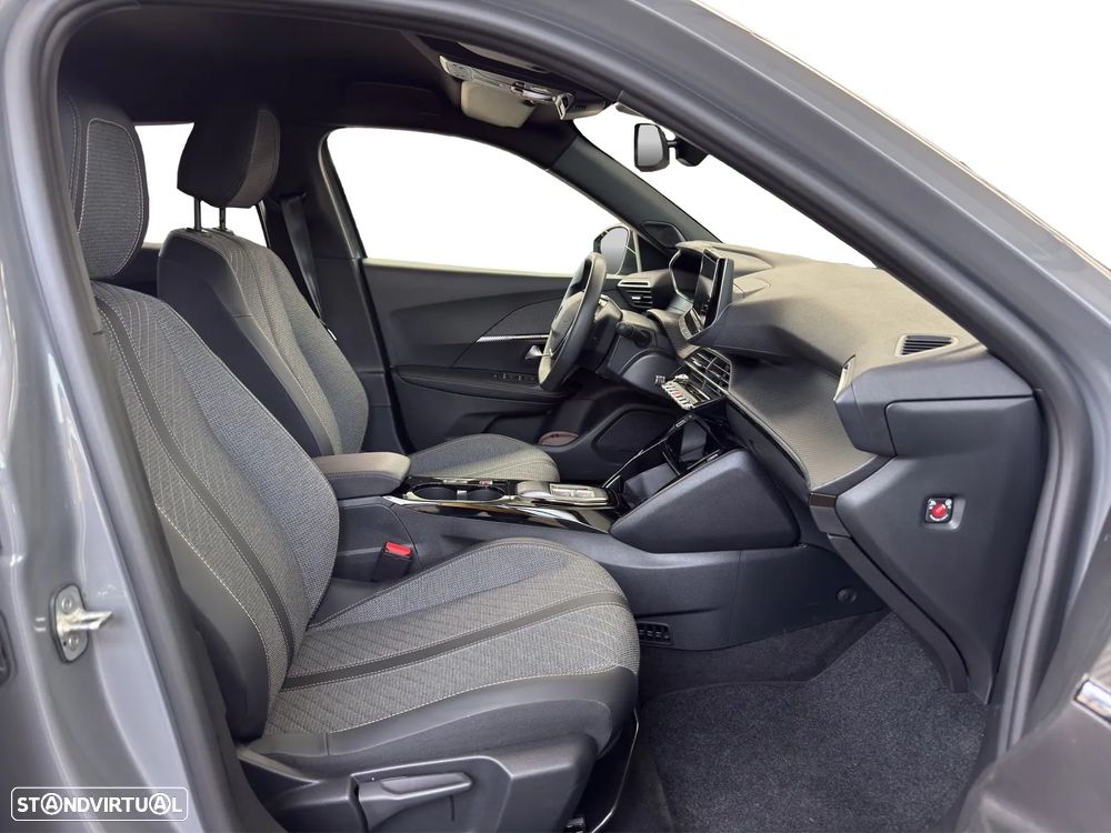 Peugeot e-2008 Allure - 15