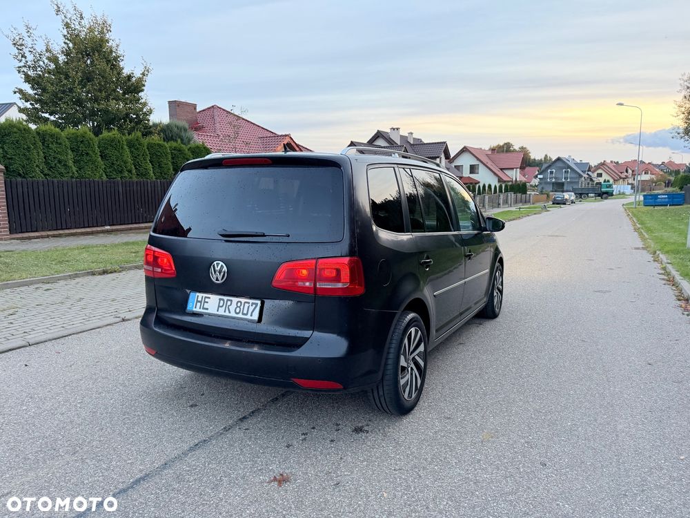 Volkswagen Touran - 3