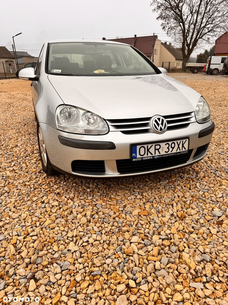 Volkswagen Golf 1.6 FSI Comfortline - 4