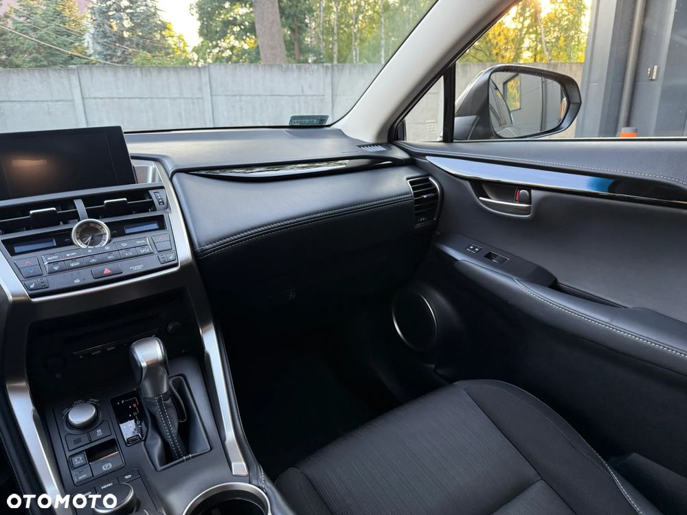 Lexus NX 200t Elite AWD - 14