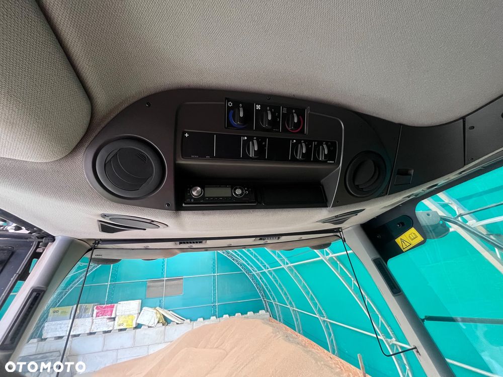 Claas Tucano 320 - 13