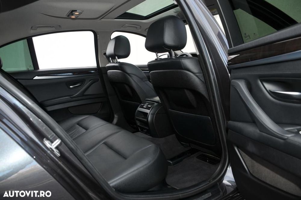 BMW Seria 5 530d xDrive - 9