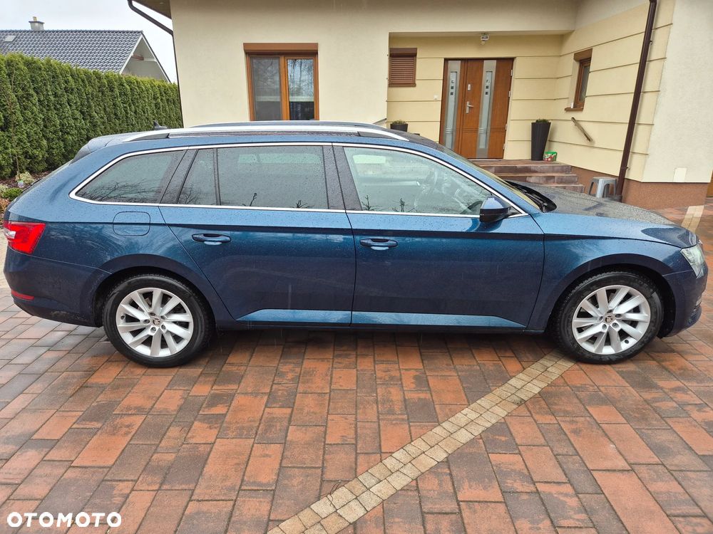 Skoda Superb 2.0 TDI SCR Ambition DSG - 5
