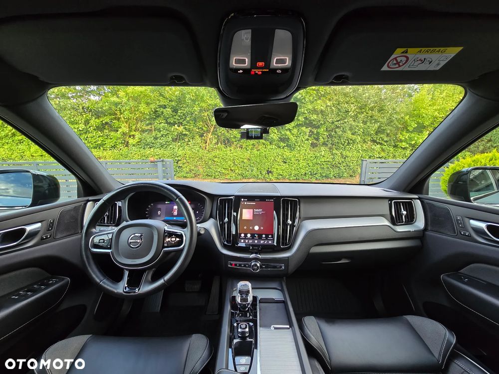 Volvo XC 60 B4 B Plus Dark - 8