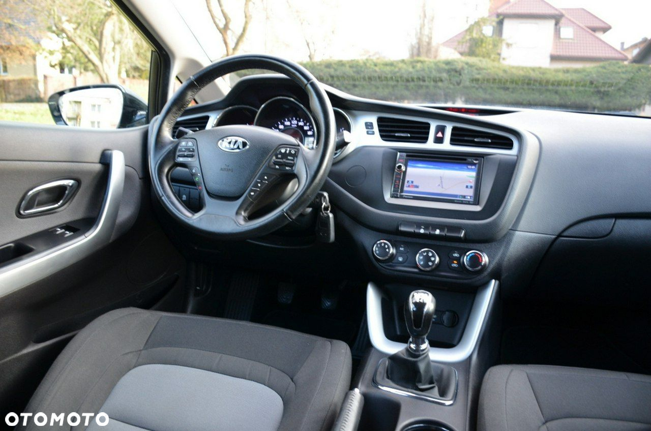 Kia Ceed - 25