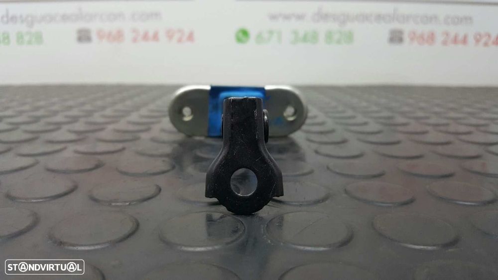 RETENTOR DA PORTA TRASEIRA DIREITA HYUNDAI I10 SLE - 3