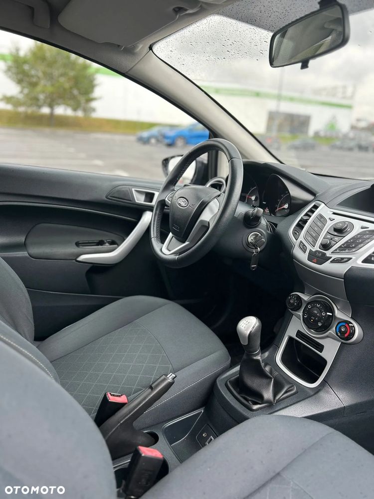 Ford Fiesta - 11