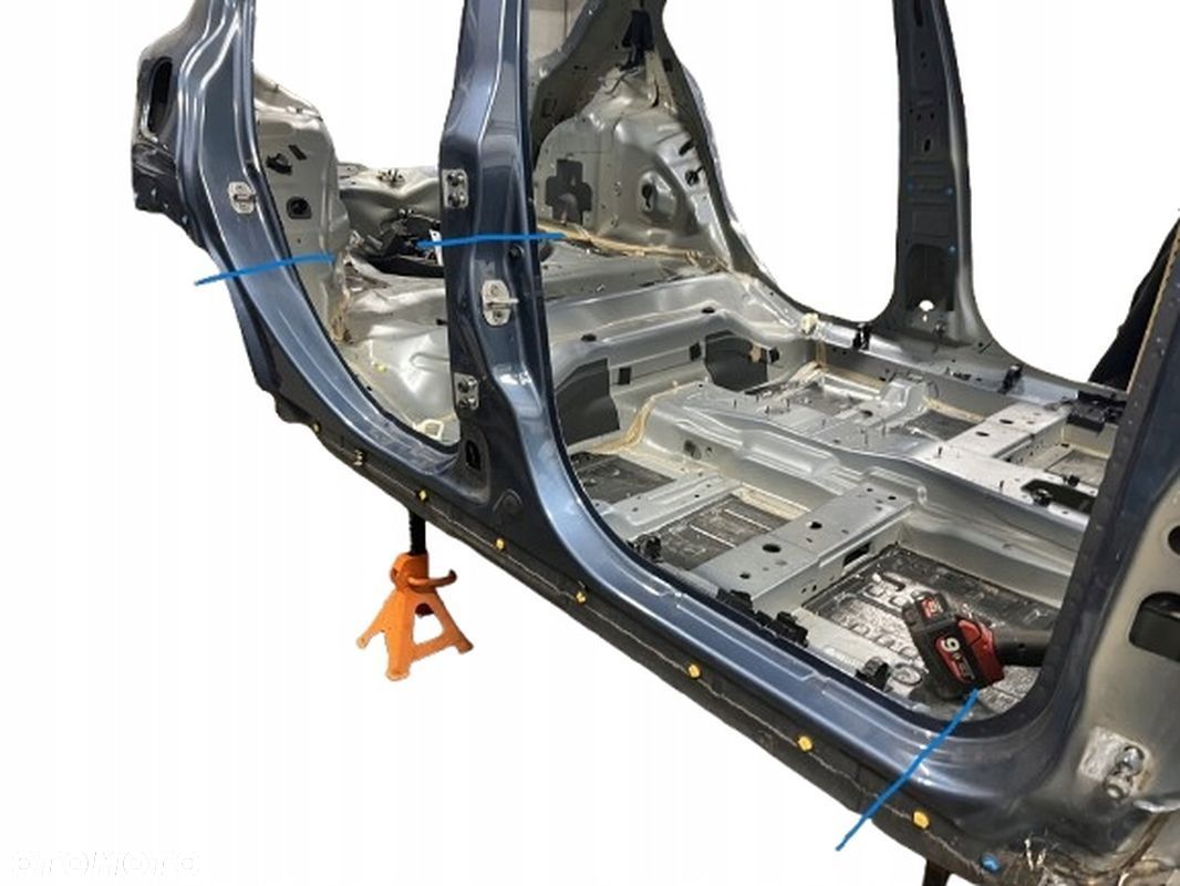 Fiat 500X próg bok słupek środkowy prawy - 1