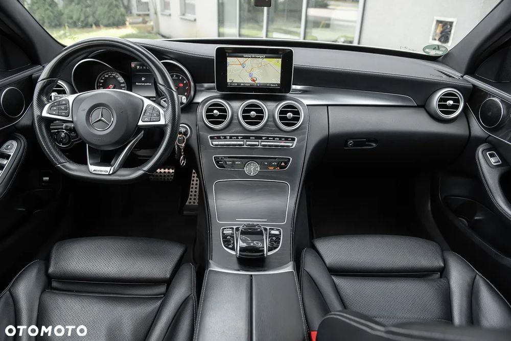 Mercedes-Benz Klasa C 400 4Matic 7G-TRONIC AMG Line - 30