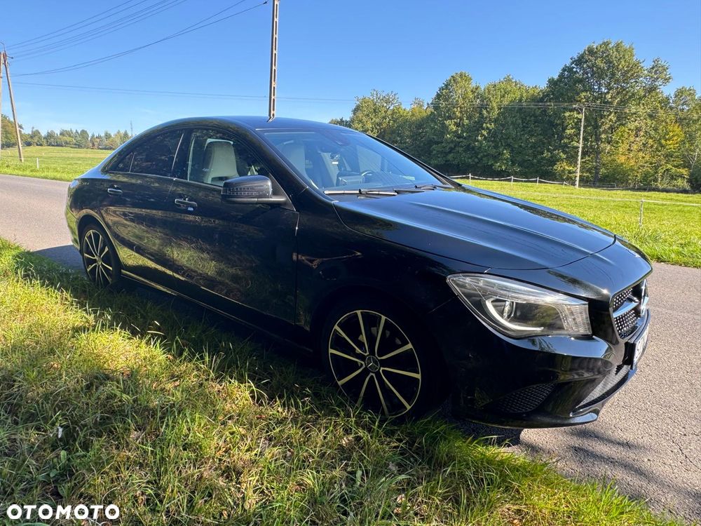 Mercedes-Benz CLA 200 7G-DCT AMG Line - 9