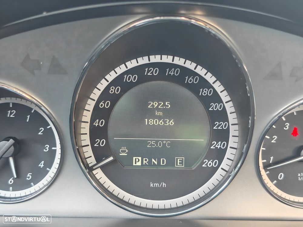 Mercedes-Benz E 350 CGi Avantgarde BlueEfficiency Auto - 25