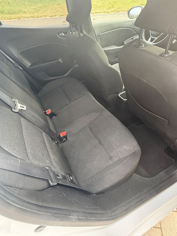 Renault Clio - 11