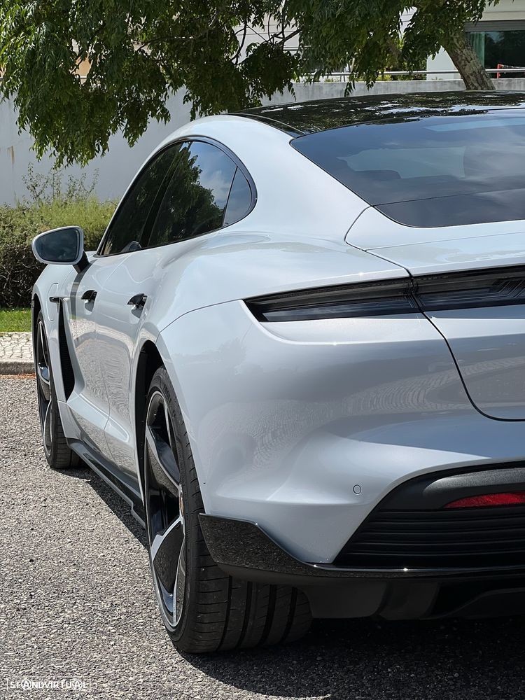Porsche Taycan Turbo - 37