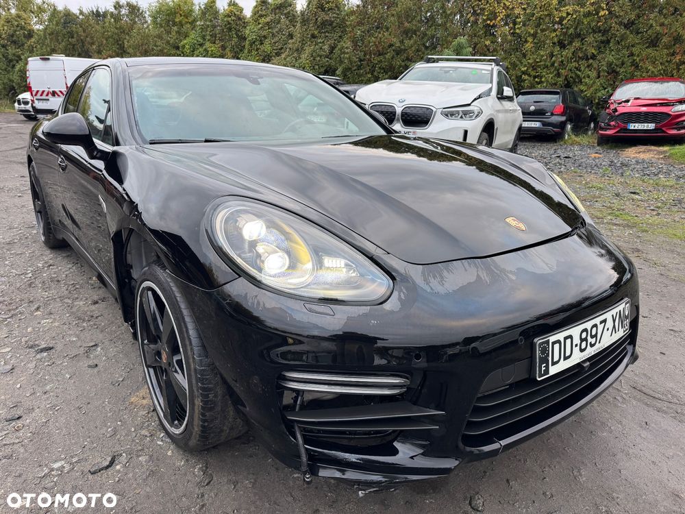 Porsche Panamera GTS PDK - 30