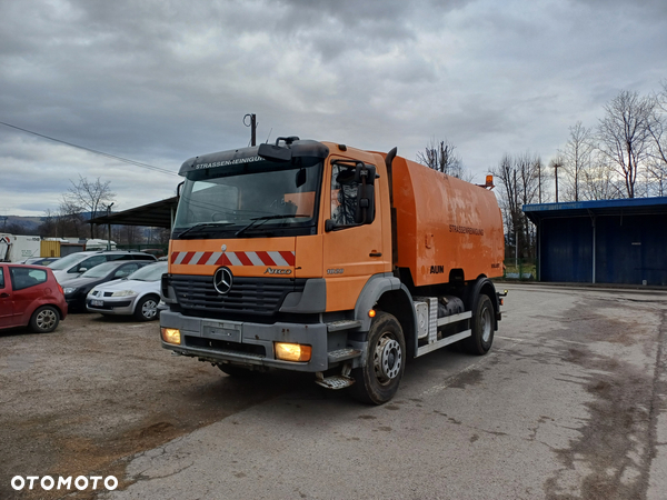 Mercedes-Benz Atego 1828